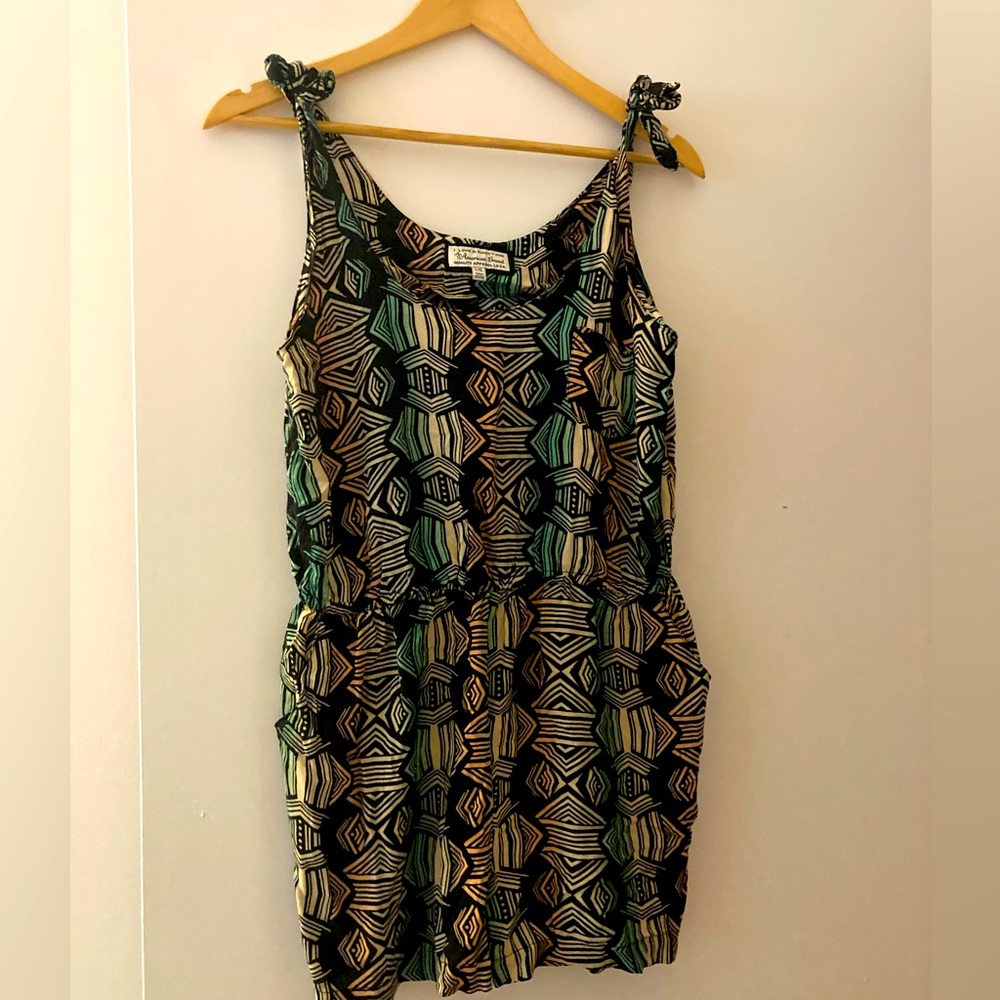 Geometric pattern summer jumpsuit size M/L